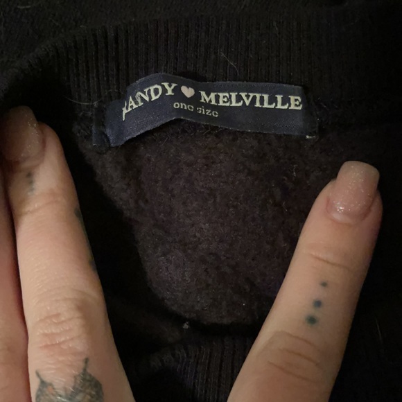 Brandy Melville Uh Huh Honey Black Crop Sweatshirt - Picture 4 of 4